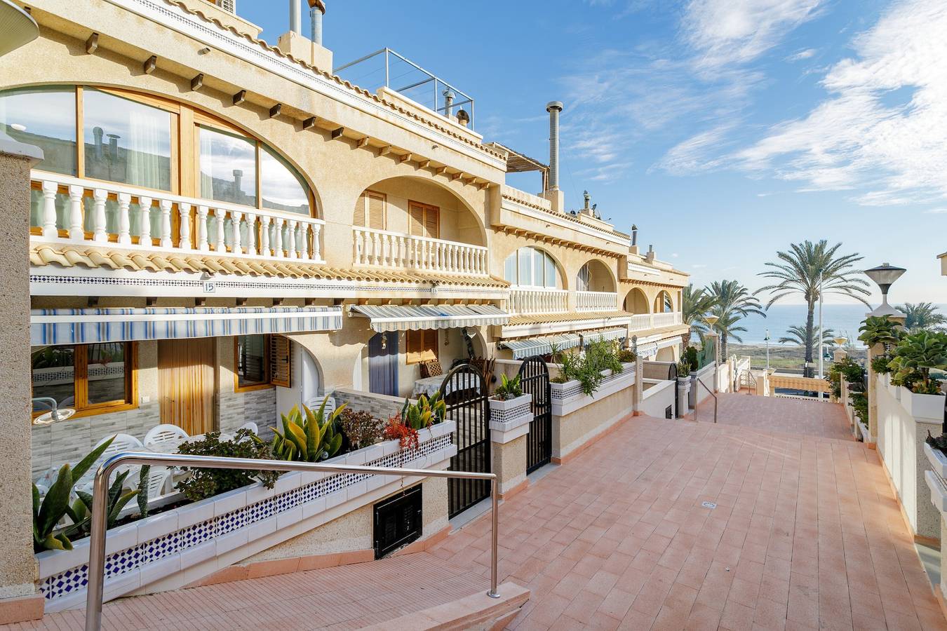 Maison de vacances « Los Arenales Al Sol » avec vue sur la mer, Wi-Fi et climatisation in Los Arenales del Sol, Elche