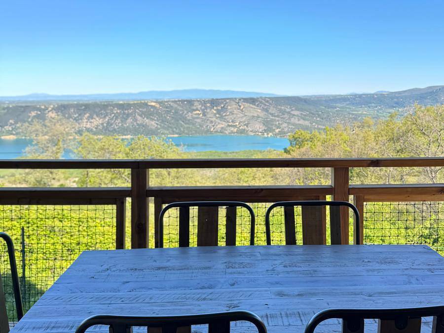 Camping de l'Aigle - Safarizelt 4 personen - Eco Lodge mit Seeblick - 34m² - 2 Zimmer (ohne Sanitäranlagen) in Aiguines, Brignoles Region