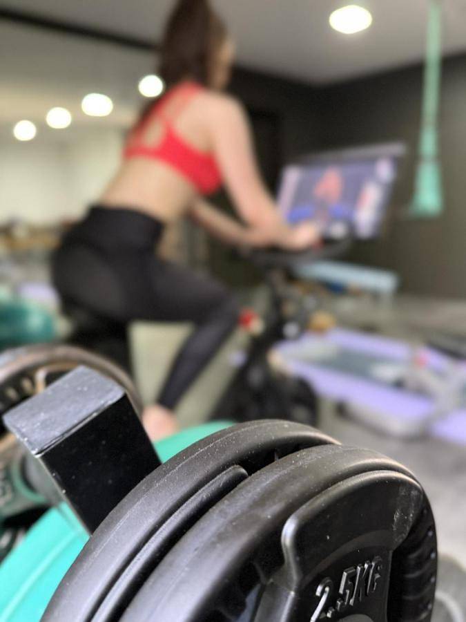 Location de vacances pour 14 personnes, avec vue ainsi que jardin et piscine dans Rayet - 3