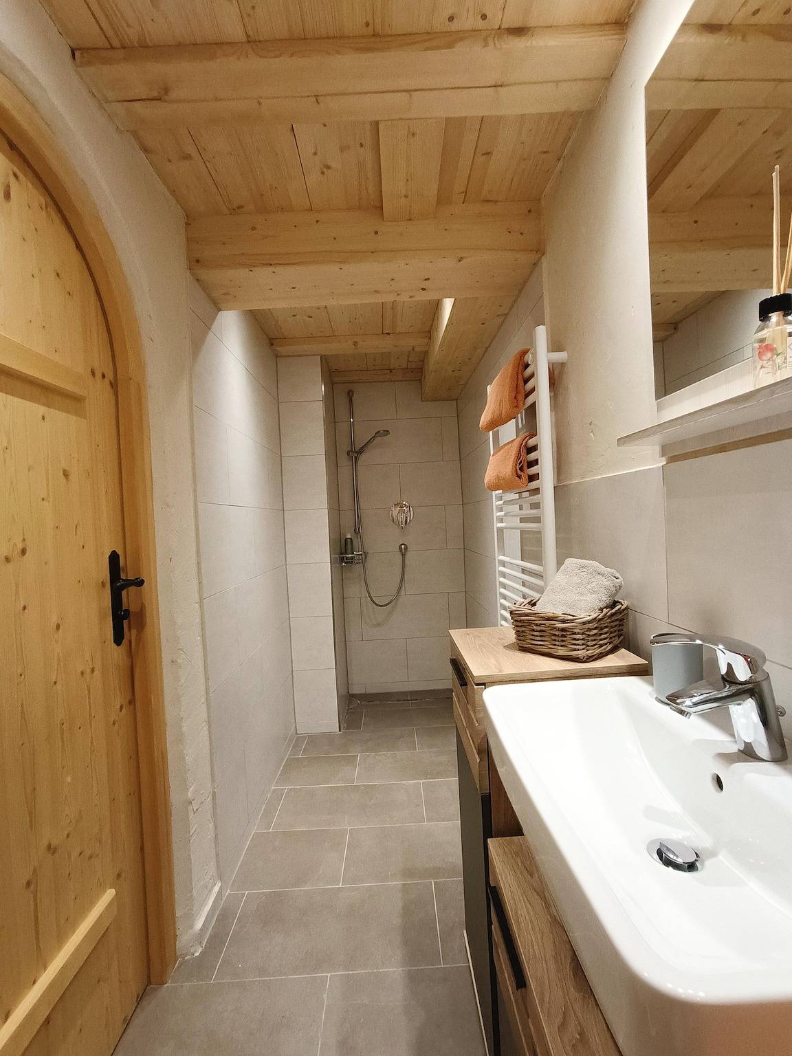 Ganze Ferienwohnung, Fewo "Lieblingsplatz",  1 Schlafraum, Dusche, Wc, in Wallgau, Walchensee