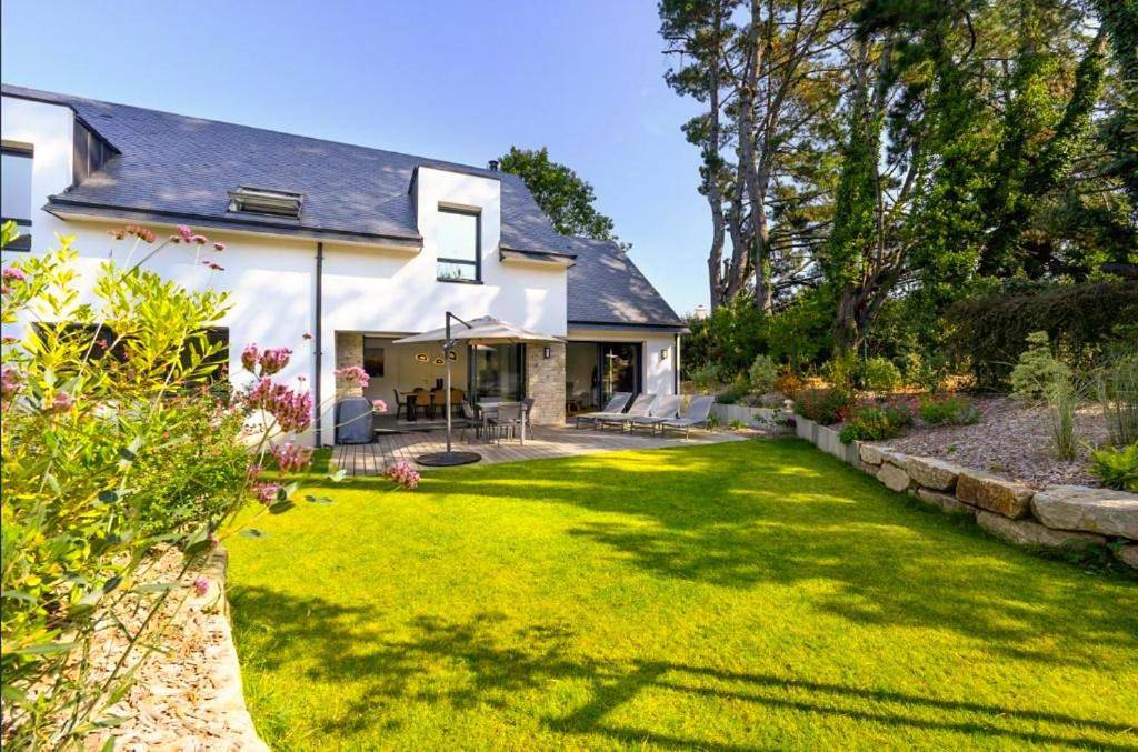 Villa du Golf Baden 4 chambres 8 personnes Golfe du Morbihan Terrasse & Bbq in Baden, Côte des Mégalithes