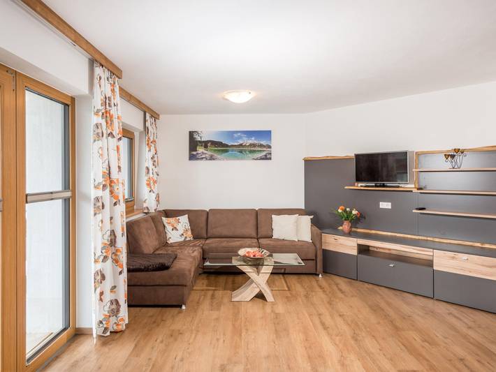 Ganze Ferienwohnung, Kirchgassers Landhäusl - Appartement Glück,1 Schlafraum, Dusche, Wc in Ramsau am Dachstein, Schladming-Dachstein