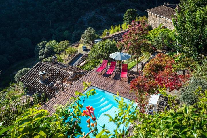 Maison de vacances pour 2 personnes, avec Balcon et Terrasse ainsi que Jardin et Piscine