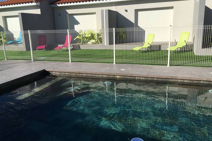 Appartement de vacances pour 6 personnes, avec jardin ainsi que piscine et terrasse