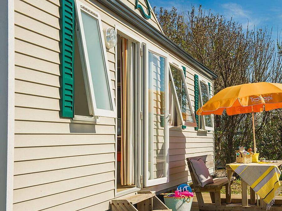 Camping Domaine de Ker Ys - Mobilheim 6 personen - Classic | 3 Schlafz. | 6 Pers. | Erhöhte Terrasse | 1 Bad in Iroise