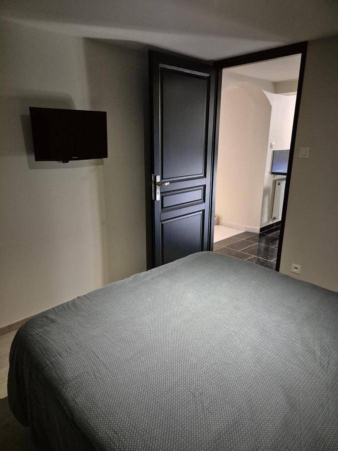 Appartement entier, One-Bedroom Apartment in Venouse, Région d'Auxerre