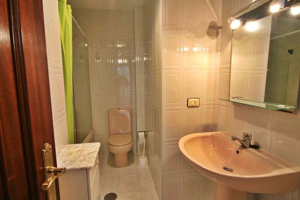 Apartamento entero, Apartamento de 2 habitaciones   \"El   Olivo\". En el centro da \"Costa da morte\" in Vimianzo, Costa de Galicia