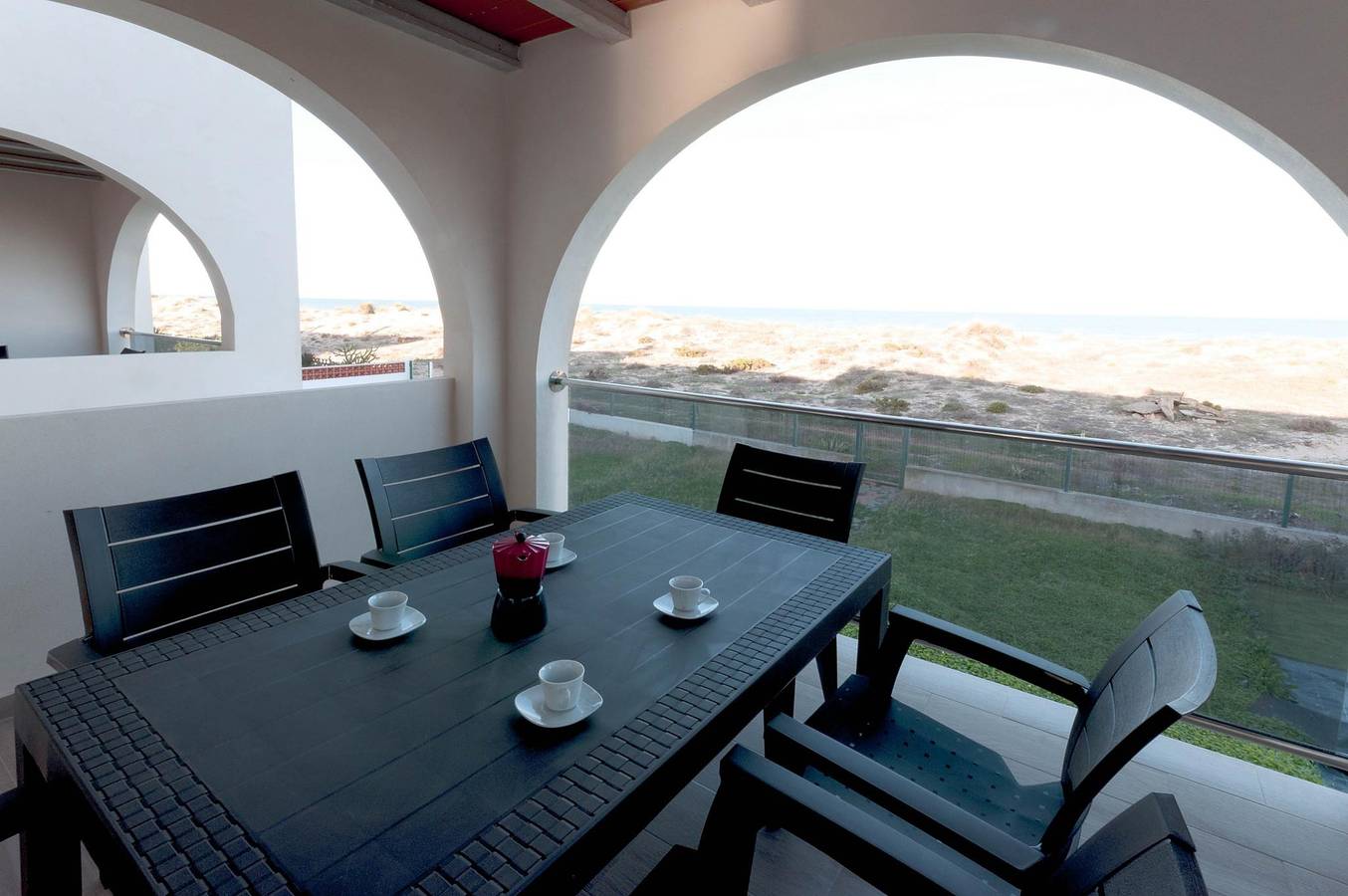 Vistamar 1 - Fantastique maison avec terrasse, pratiquement sur le sable de Platja La Devesa, à Oliva Nova. Wi-Fi gratuit. in Oliva, Costa Blanca