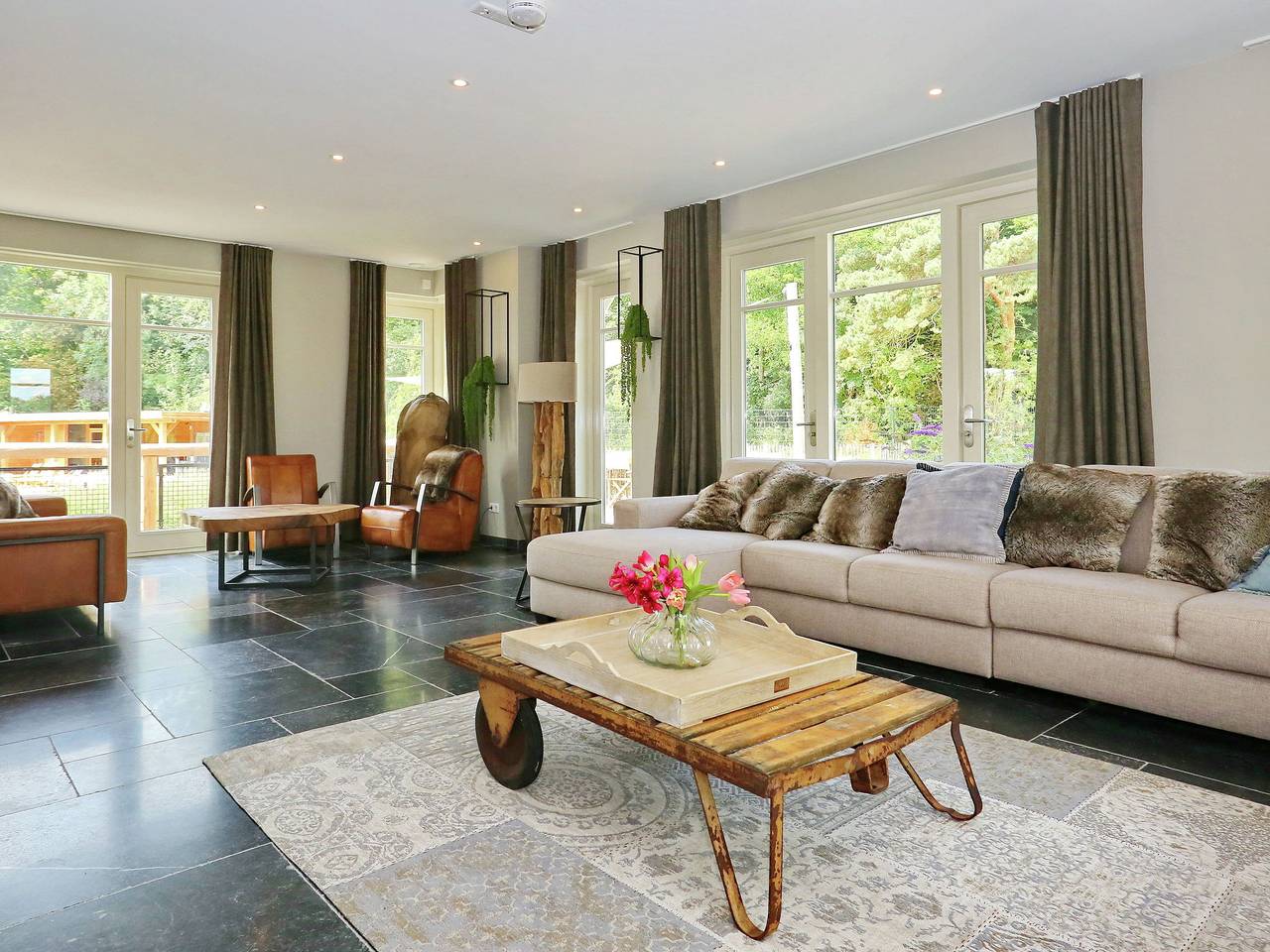 Ferienhaus mit Whirlpool in Noordwijk in Noordwijk, Niederländische Nordsee