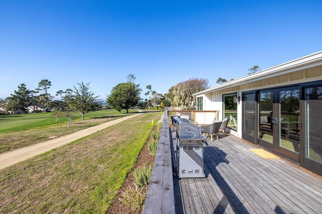 Casa Del Sol: New Three Bed 3 Bath overlooking Mpcc Fairway in Monterey County