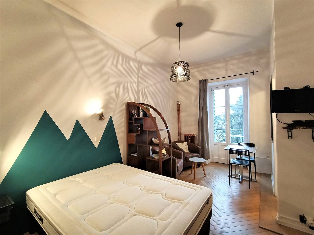 Studio entier, Studio élégant, confortable avec Wifi, proche parc in Aix-les-Bains, Région de Chambéry