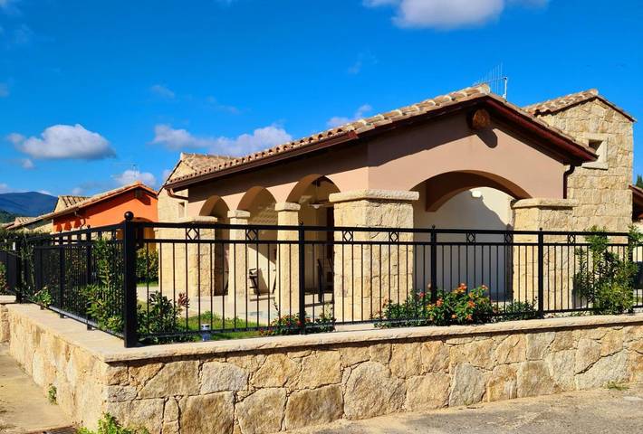 Appartamento per 6 persone, con Terrazza e Giardino a Cala Sinzias