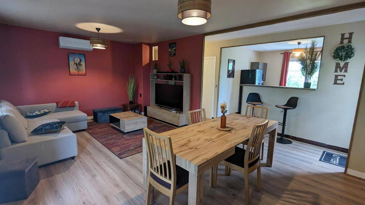 One-Bedroom House in Le Veurdre, Allier