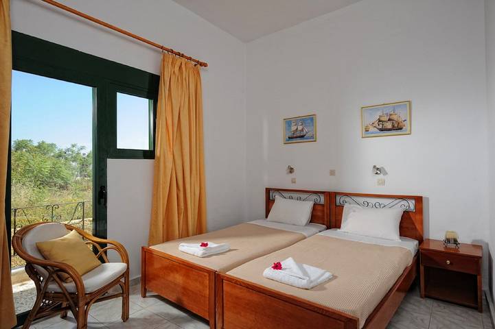Gîte pour 5 personnes, avec Terrasse et Vue à Chersónissos - 3