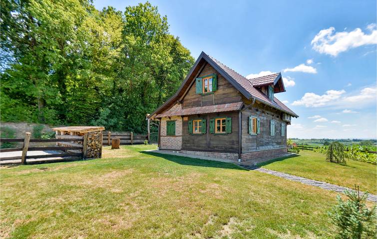 Gemütliche 2-Zimmer-Wohnung mit Pool, Terrasse und WLAN – der perfekte Rückzugsort! in Kapela, Bjelovar-Bilogora