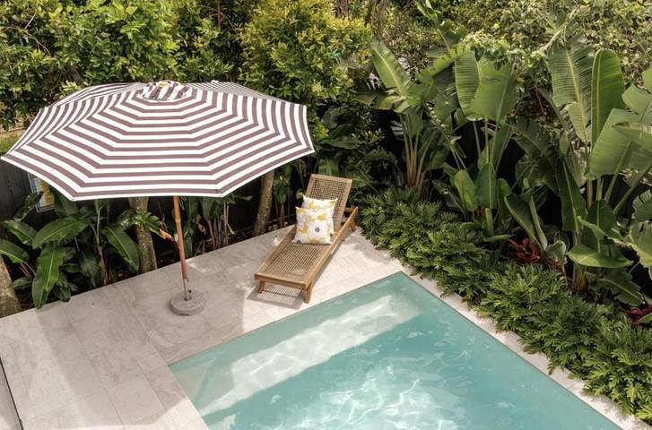 Holiday home for 6 people, with view and balcony as well as pool in Sunshine Beach