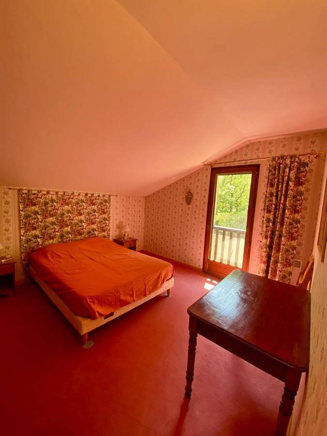 Four-Bedroom House in Ribiers, Région de Gap