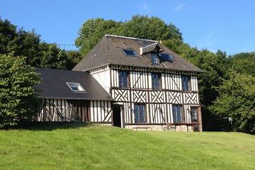 Gîte pour 14 personnes, avec balcon et jardin à La Lande-Saint-Léger