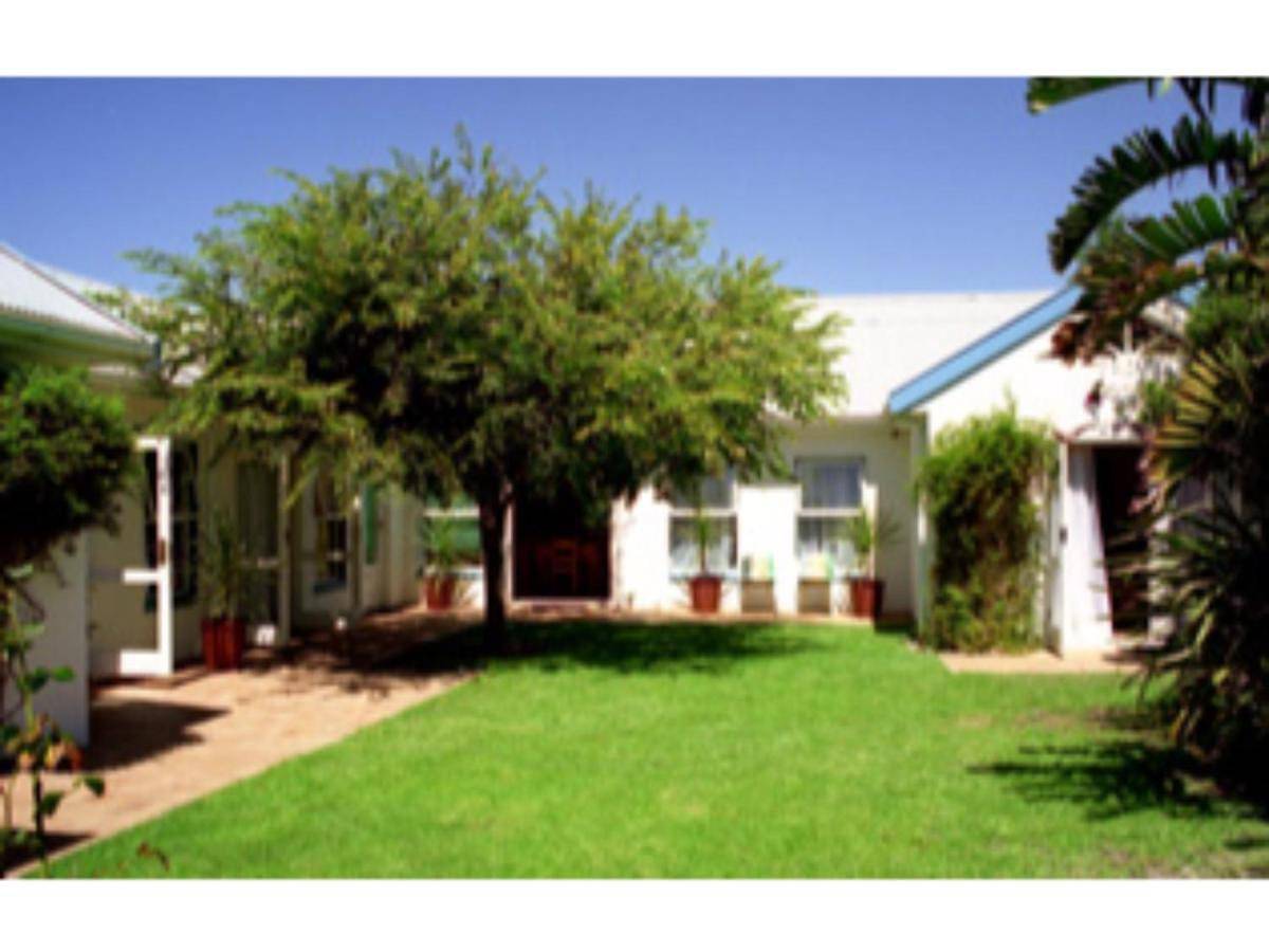 Blue Mountain Guest House in Bloubergstrand, Cape Town