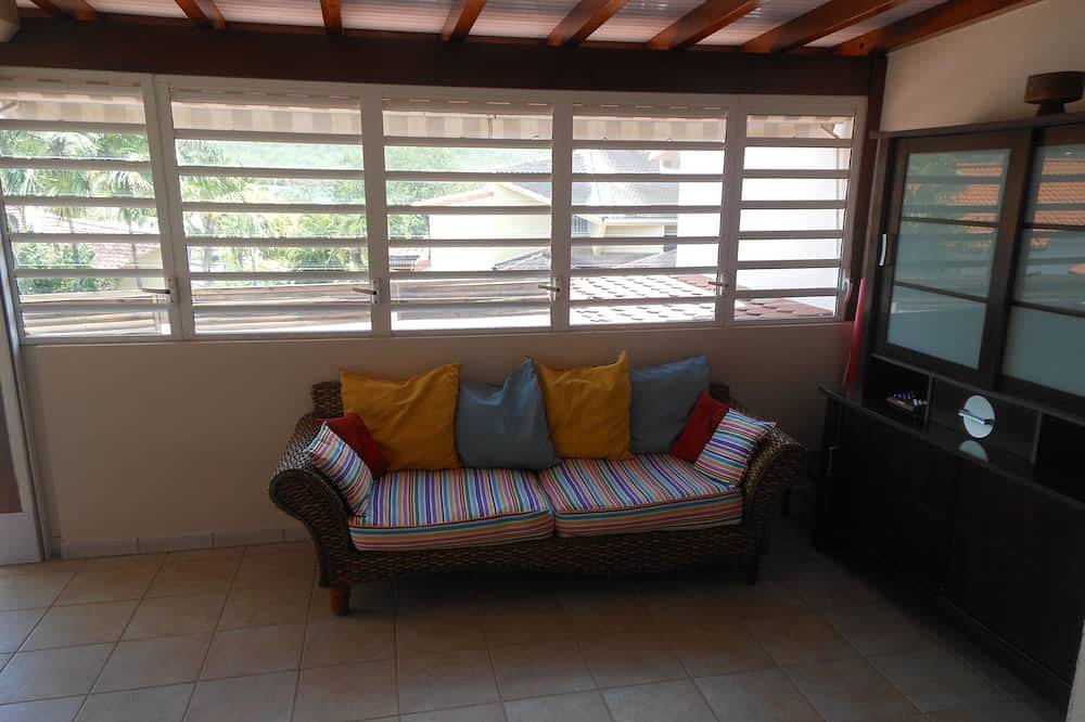 Villa Carline in a residence with private beach in Le Diamant, Martinique