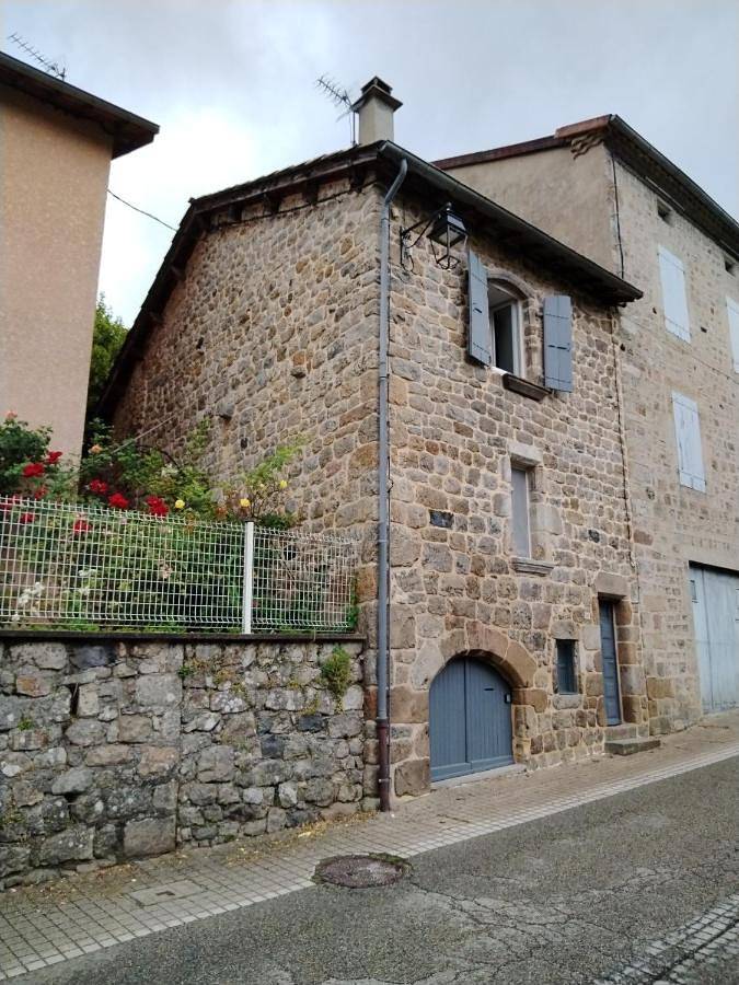 Location de vacances pour 7 personnes, animaux acceptés à Montpezat-sous-Bauzon - 2