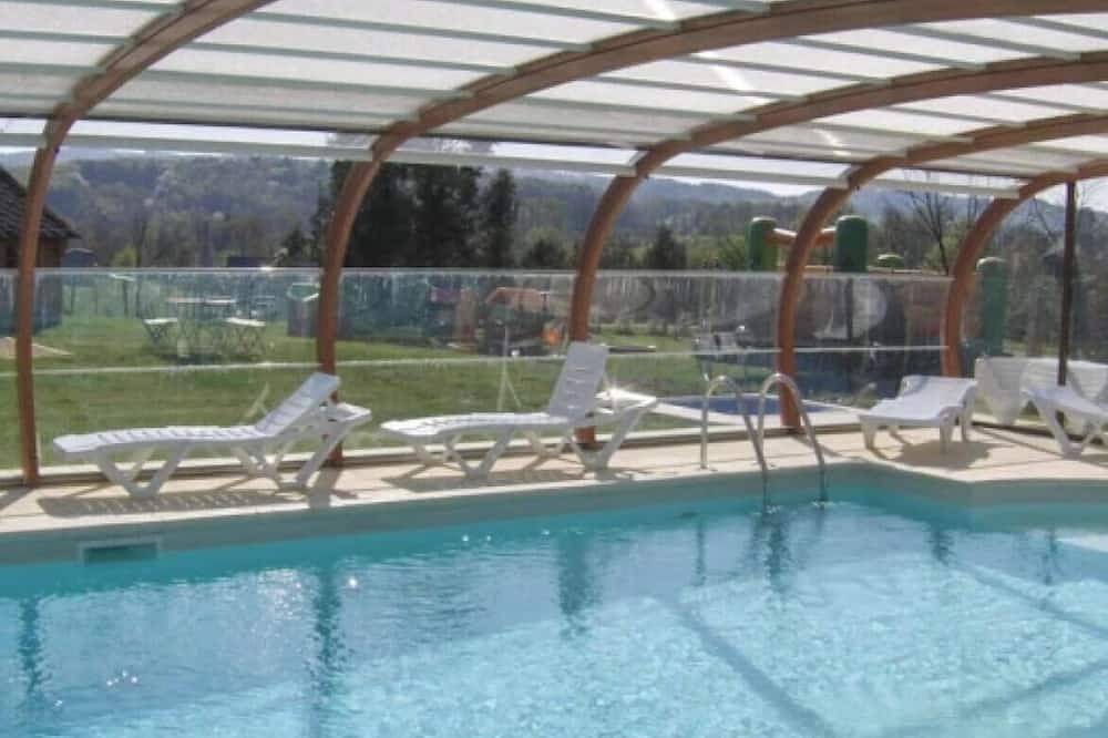 Zecamping 3 étoiles piscine couverte tente 6m2 2 pers in Chamberet, Région de Tulle