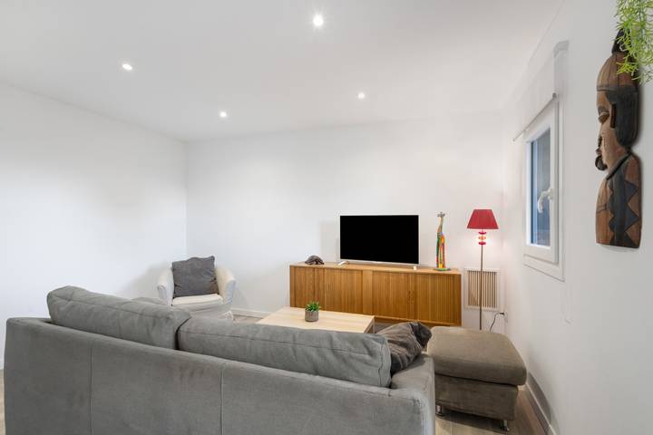 Apartamento entero, Apartamento 'Cal Brigida' con vistas a la montaña, Wi-Fi y aire acondicionado in San Martín de Tous, Interior de Barcelona