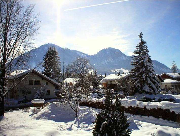 Ganze Ferienwohnung, Gästehaus Berger inkl. Chiemgaukarte - Ferienwohnung Bergkristall 47qm, Terr., Küche, 1 Schlafz., 1 Wohnschlafzimmer in Ruhpolding, Bayerische Alpen