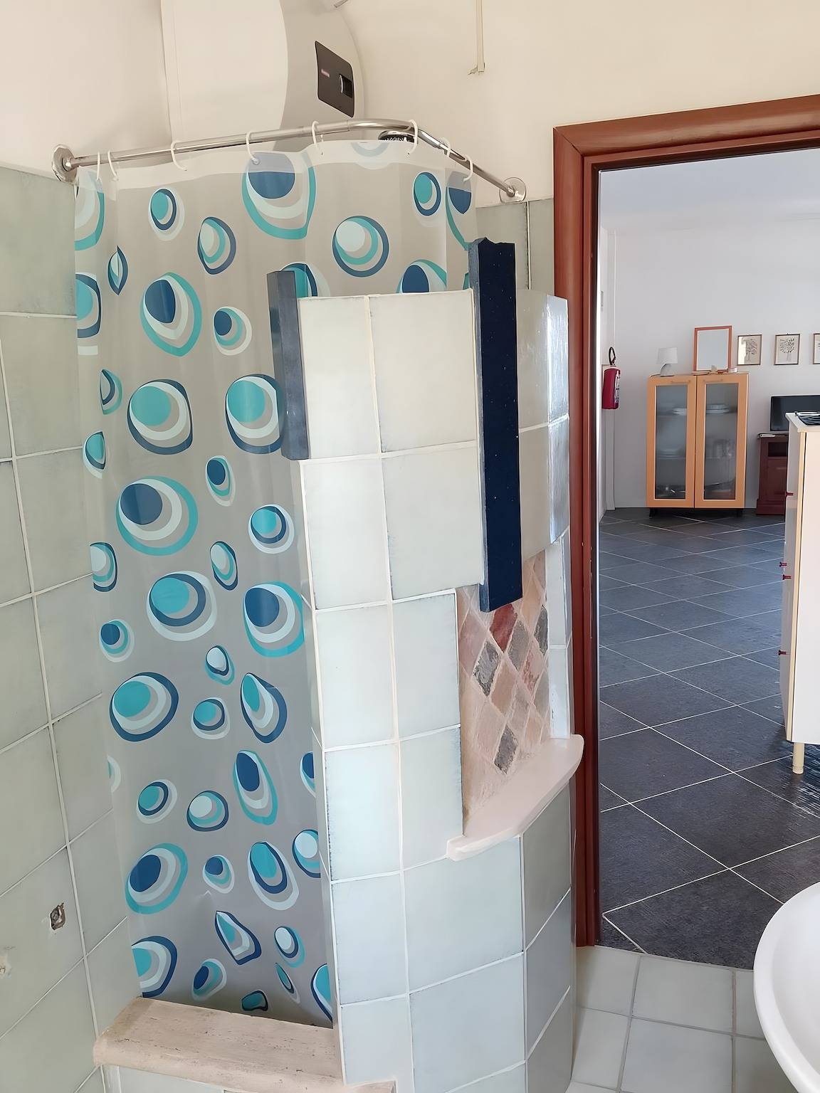 Ganze Wohnung, Apartment „Brezza Dei Trabocchi Fossacesia“ mit Meerblick, Gemeinschaftsgarten & Klimaanlage in Fossacesia Marina, Chieti Provinz