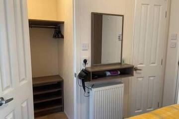 Static Caravan for 5 People in Essex, East of England, Photo 4