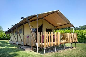 Camping pour 4 Personnes dans Saint-Sauveur (Dordogne), Dordogne, Photo 1