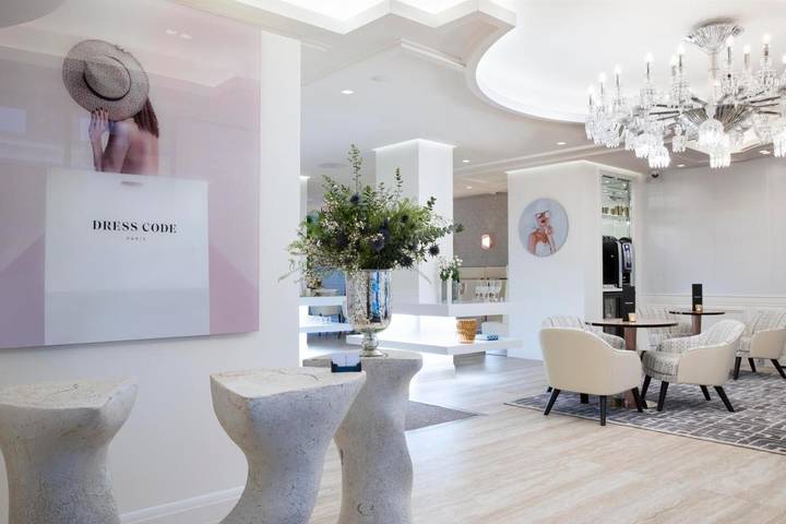 Hôtel pour 2 personnes, avec jacuzzi dans L'Olympia (Paris) - 2