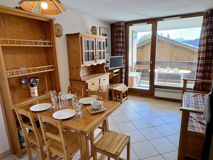 Lodge for 5 people, with Balcony in French Alps