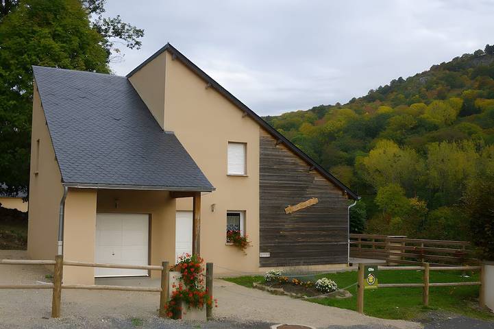 Gîte pour 6 personnes, avec Balcon et Jardin à Saint-Chély-d'Aubrac