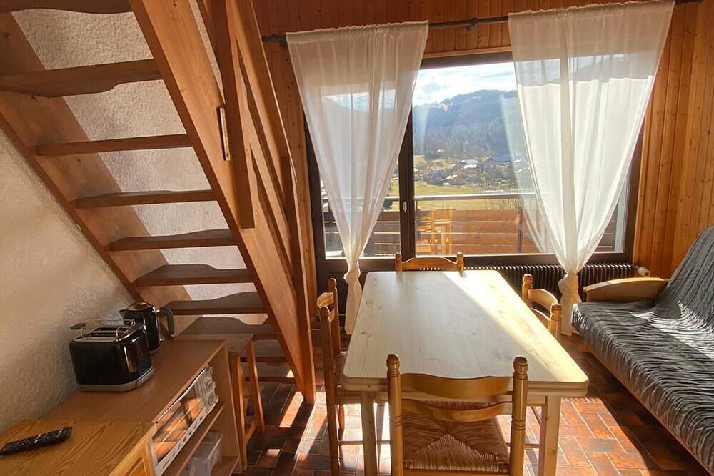 Entire apartment, Calm nature and tranquility in Thollon-les-Mémises, Thonon-les-Bains region