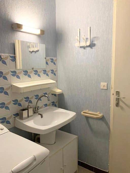Appartement entier, One-Bedroom Apartment in Fontainebleau, Seine-et-Marne