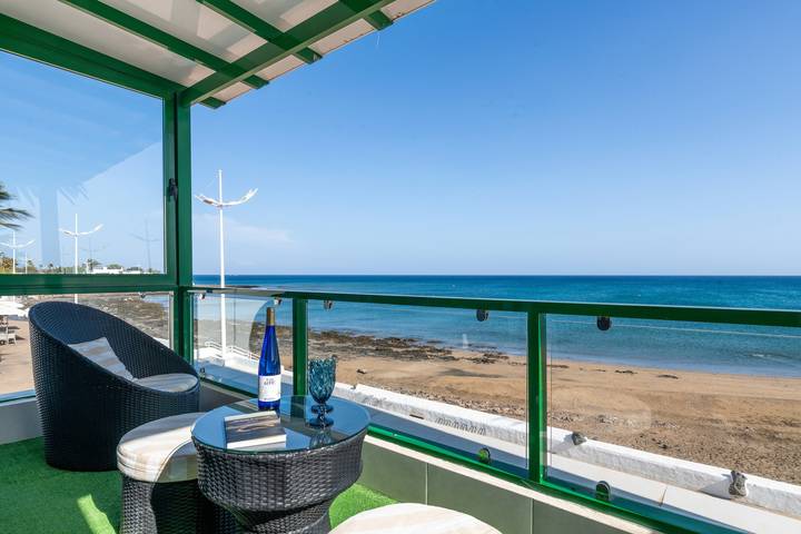 Ganze Wohnung, Ferienwohnung '51 Avenue Playa Honda' mit Meerblick, Terrasse und Wlan in Playa Honda, San Bartolomé