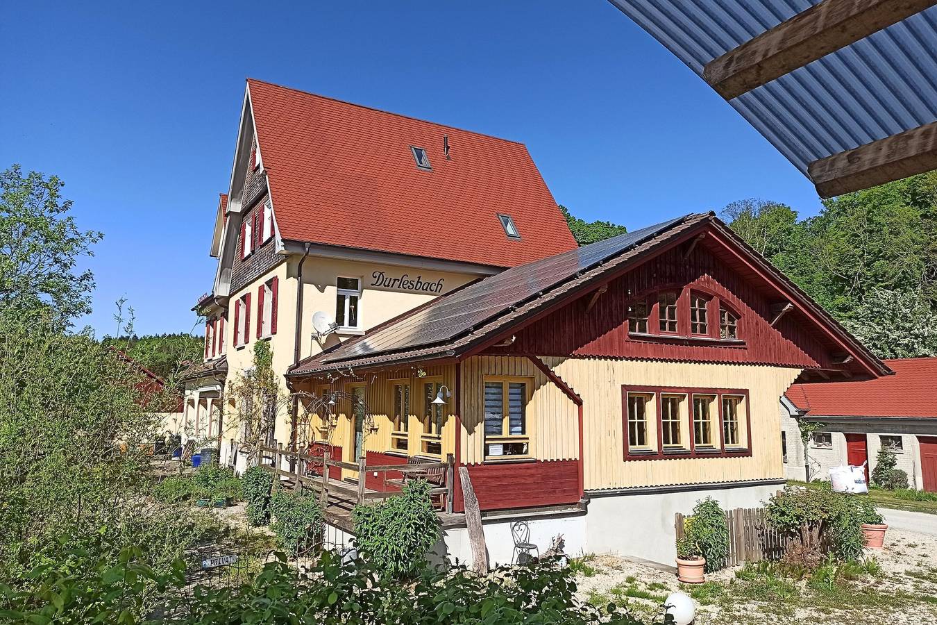 Ganze Wohnung, Ferienwohnung 'Sonnenzimmer' mit privater Terrasse und Gemeinschaftsgarten in Bad Waldsee, Region Bodensee-Oberschwaben