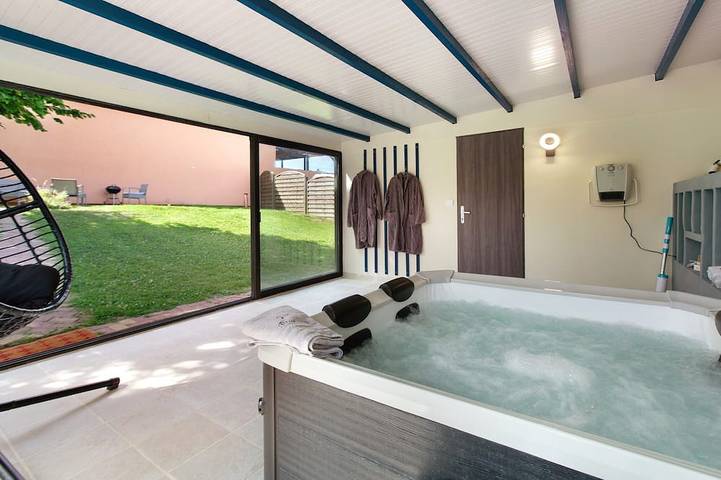 Maison de vacances pour 6 personnes, avec jacuzzi ainsi que terrasse et jardin