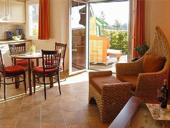 Ferienwohnung für 4 Personen, mit Terrasse und Garten in Wiek, Rügen