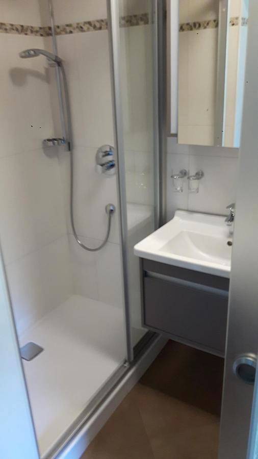 Location de vacances pour 2 personnes, avec Terrasse et Jardin ainsi que Piscine et Vue à Wiesing - 4