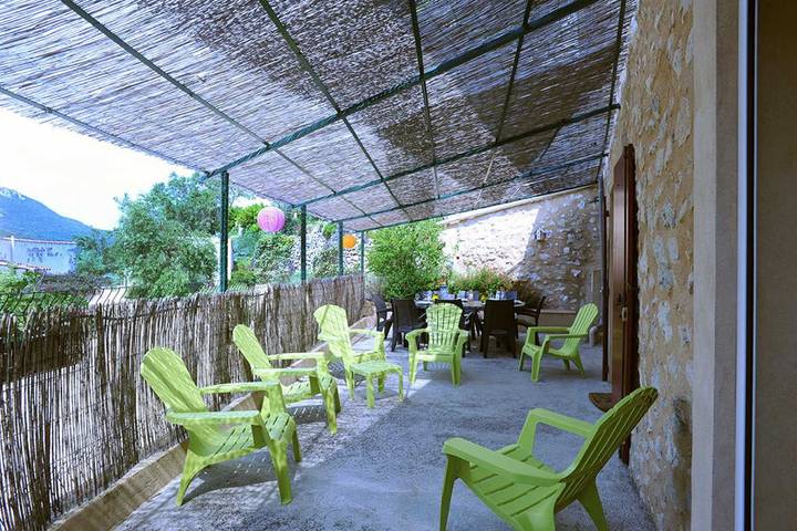 Gîte pour 8 personnes, avec Terrasse et Jardin