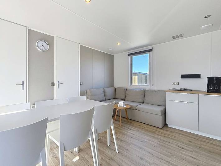 Camping pour 6 personnes, avec piscine et terrasse dans la Manche - 4