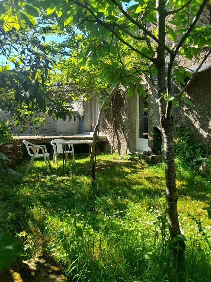 Appartement entier, Indépendant studio in a little organic farm at maisdon sur sevre 44690 france in Maisdon-sur-Sèvre, Région de Nantes
