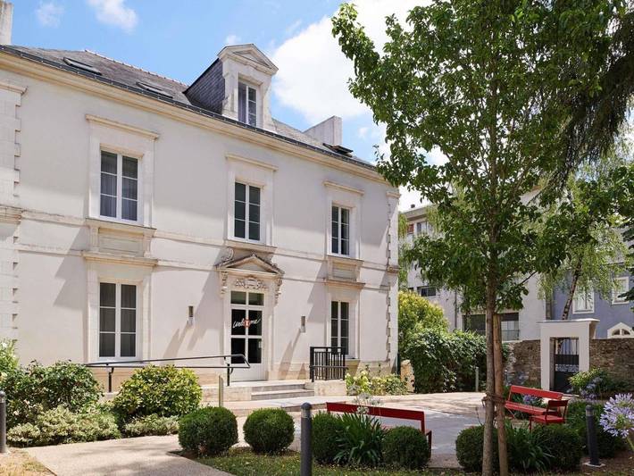 Appart’hôtel pour 2 personnes, avec Jardin et Vue