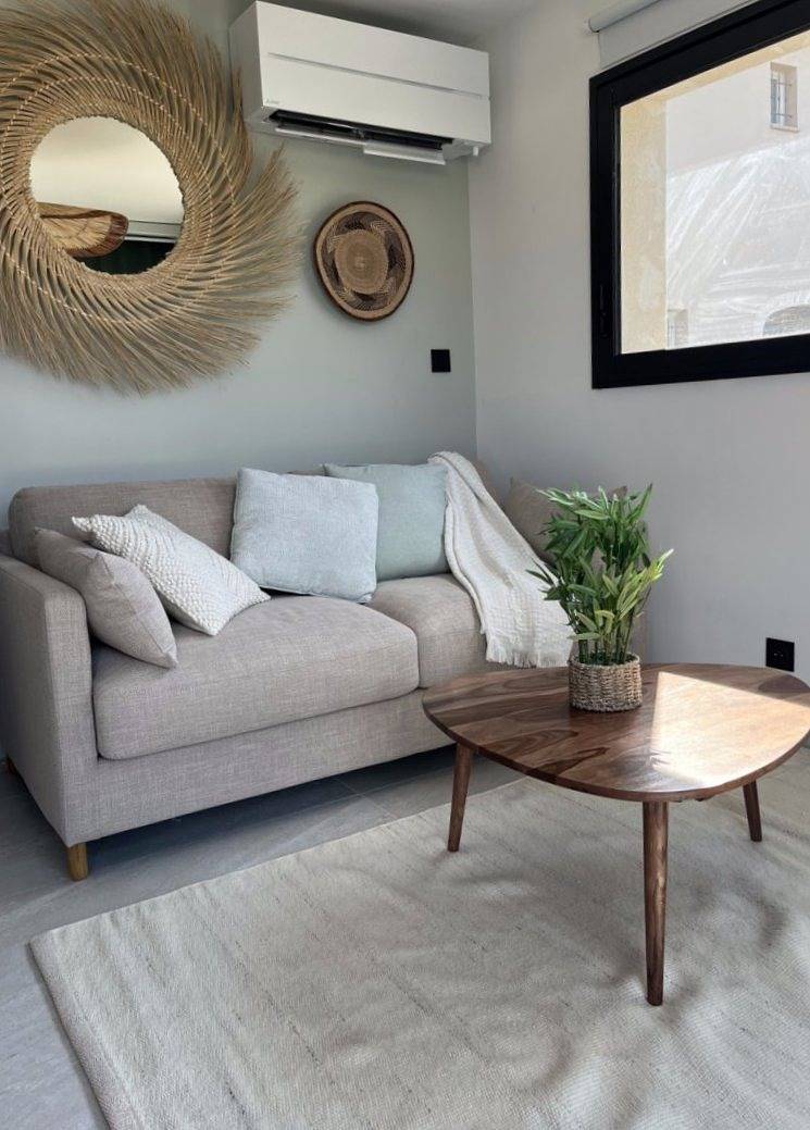 Studio entier, Magnifique studio 20 m² avec vue sur Luberon et piscine in L'Isle-sur-la-Sorgue, Vaucluse