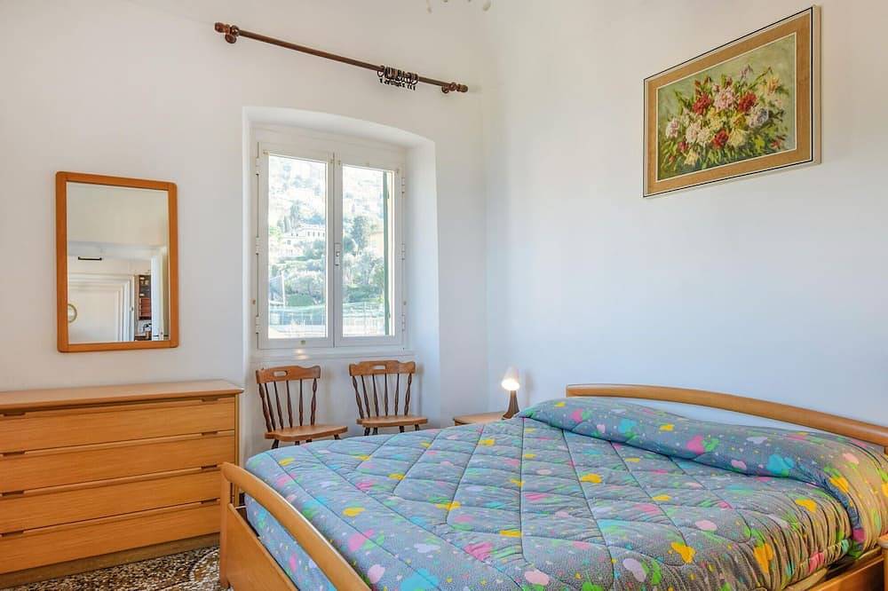 Appartamento intero, Appartamento con 2 camere da letto a Camogli, dove sono ammessi animali. in Camogli, Riviera di Levante