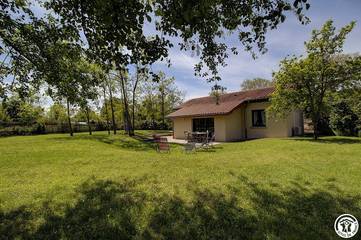 Gîte pour 6 personnes, avec terrasse et jardin dans l' Ain