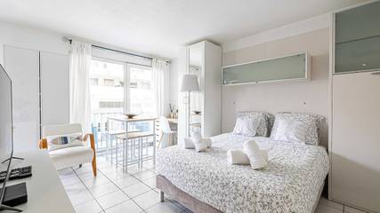 Gîte pour 2 personnes, avec piscine et balcon dans Plage Magnan