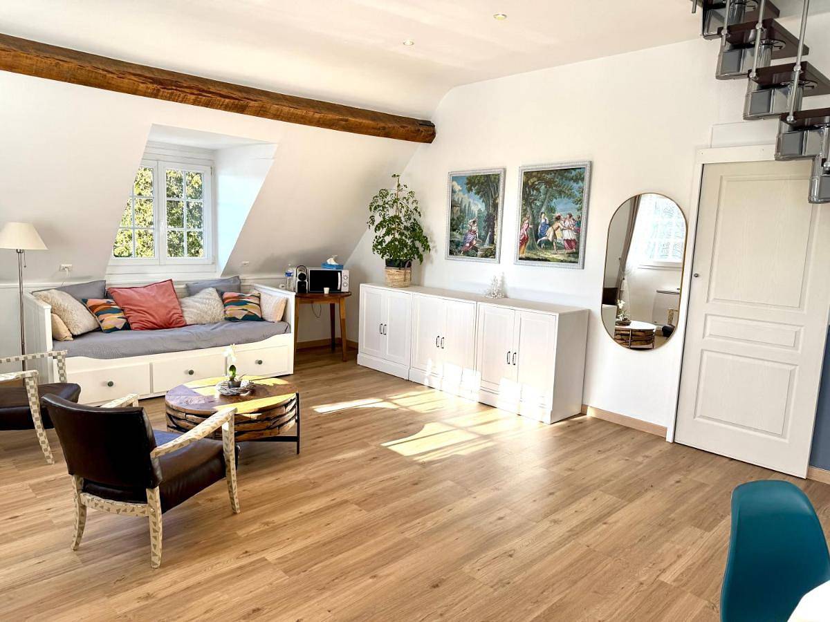 Deluxe Double or Twin Room with River View in Boissise-la-Bertrand, Seine-et-Marne